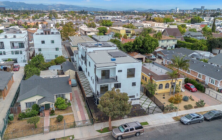 More Photos Of 4701 Saturn St, Los Angeles Multifamily For Sale
