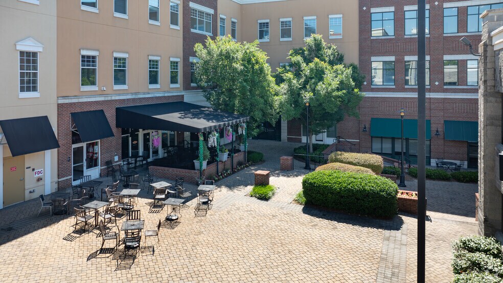 More Photos Of 2015 Ayrsley Town Blvd, Charlotte Office For Lease
