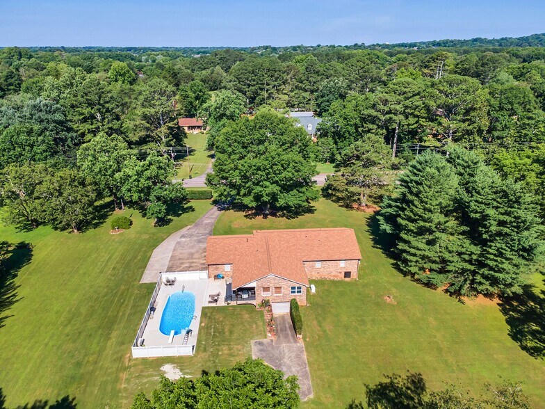 More Photos Of 1495 Jeff Rd NW, Huntsville Specialty For Sale