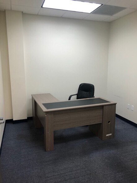 More Photos Of 4070-4090 Laguna St, Coral Gables Medical For Sale