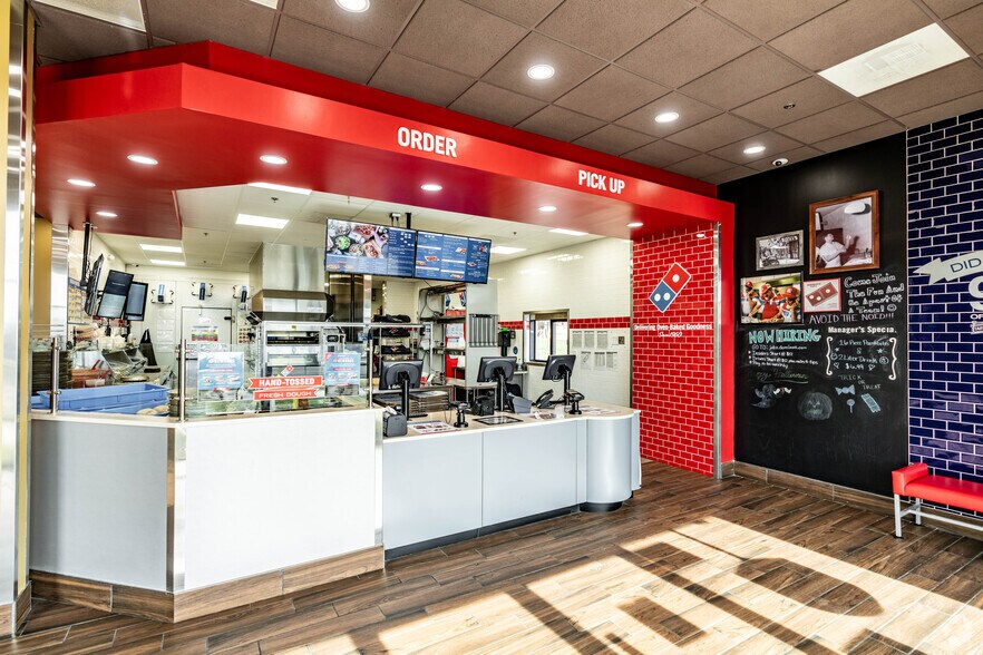 More Photos Of 500-512 Hadley Village Blvd, Old Hickory Storefront For Sale