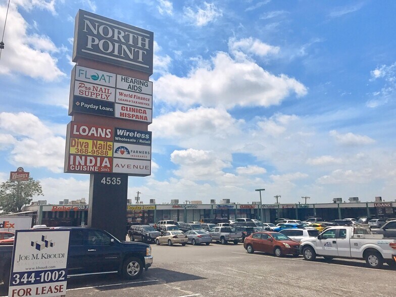 Primary Photo Of 4535 Fredericksburg Rd, San Antonio Unknown For Lease