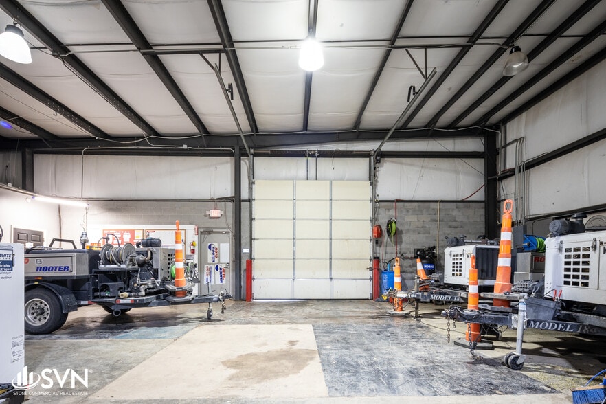 More Photos Of 101 Kemper Dr, Nicholasville Warehouse For Sale