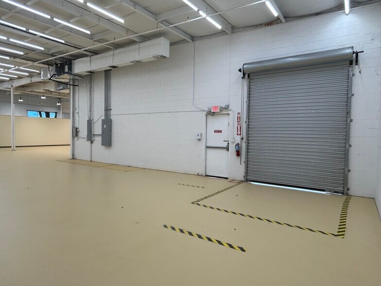 More Photos Of 7400 US Highway 19, New Port Richey Storefront For Lease