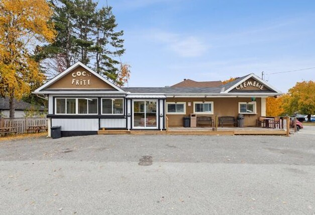 More Photos Of 1195 Boul Maloney E, Gatineau Freestanding For Sale