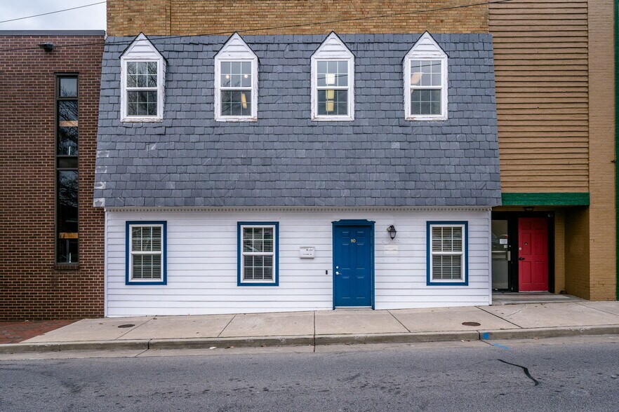 More Photos Of 110 N Wayne Ave, Waynesboro Office For Sale