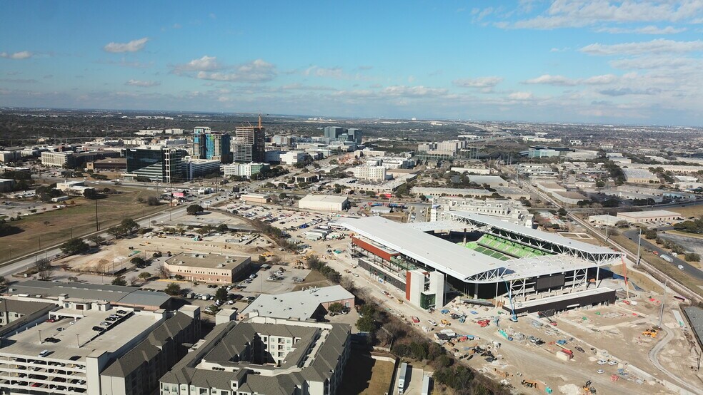 More Photos Of 10321 Burnet Rd, Austin Light Distribution For Lease