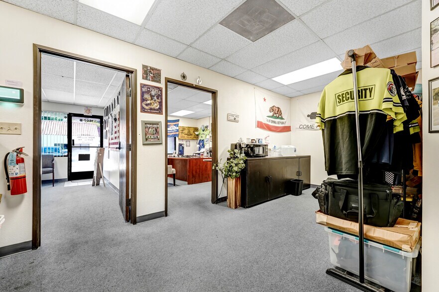 More Photos Of , Palmdale Office For Sale