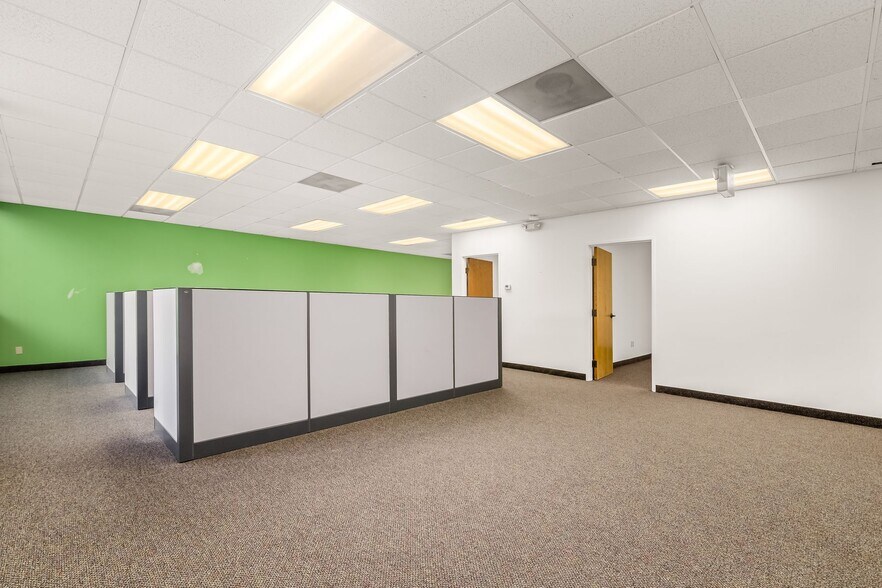 More Photos Of 150 E Wilson Bridge Rd, Worthington Office For Lease