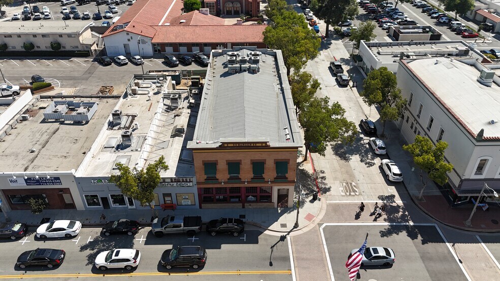 More Photos Of 200 E Chapman Ave, Orange Storefront Retail Office For Lease