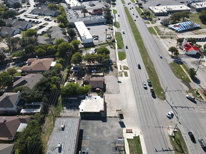 More Photos Of 7113 Bandera Rd, San Antonio Freestanding For Sale