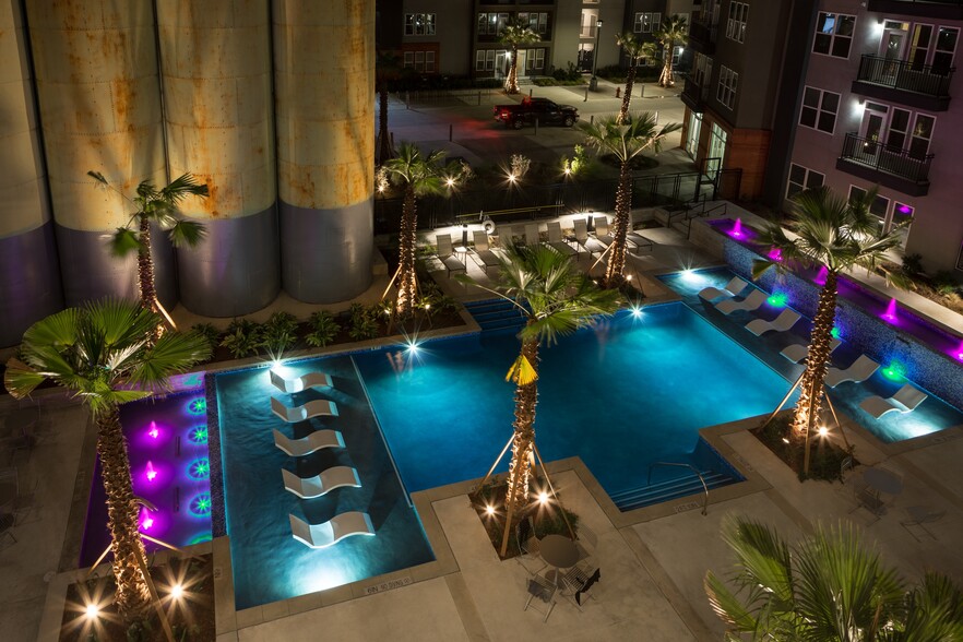 More Photos Of 423 Blue Star, San Antonio Apartments For Lease