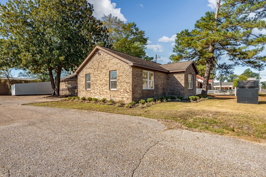 More Photos Of 515 Hargrove Rd E, Tuscaloosa Office Residential For Lease