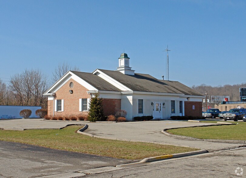 Primary Photo Of 2555 Creekwood Ct, Springfield Medical For Sale