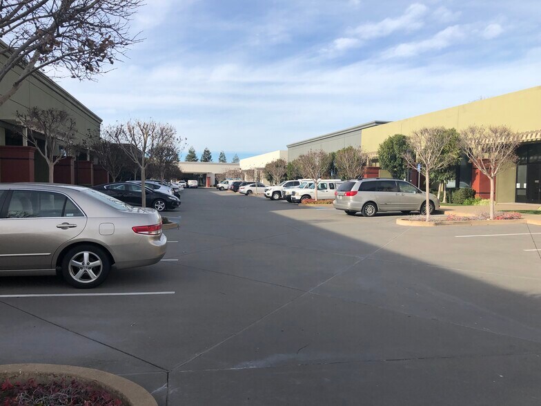 More Photos Of 1141 Ringwood Ct, San Jose Office For Lease