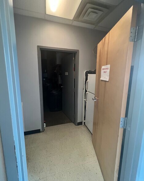 More Photos Of 110 Bradley Rd, Woodbridge Specialty For Lease