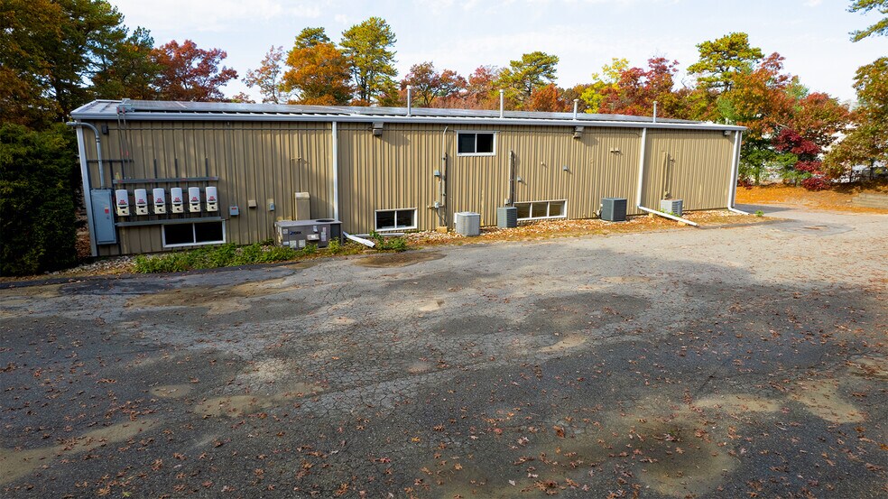 More Photos Of 50 Aldrin Rd, Plymouth Flex For Sale