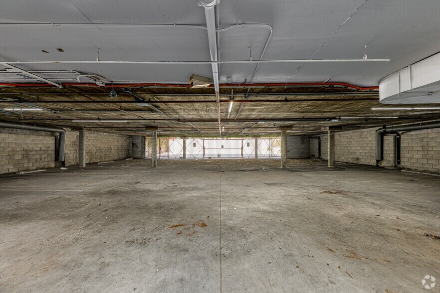More Photos Of 1235 S Garfield Ave, Alhambra Loft Creative Space For Lease