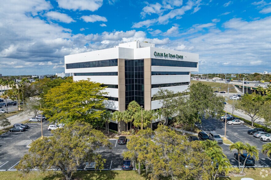 More Photos Of 10720 Caribbean Blvd, Cutler Bay Medical For Lease