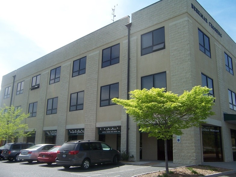 More Photos Of 684 Berkmar Cir, Charlottesville Office For Lease