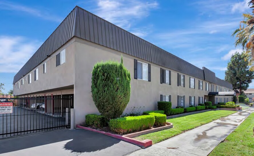 More Photos Of 1480 7th St, Riverside Apartments For Sale