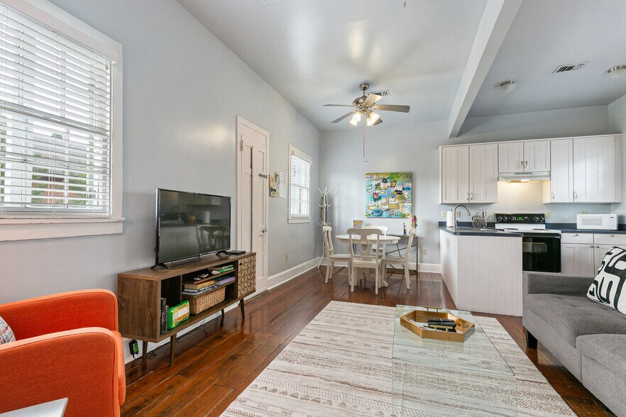 More Photos Of 2702 Chartres St, New Orleans Storefront Retail Residential For Sale