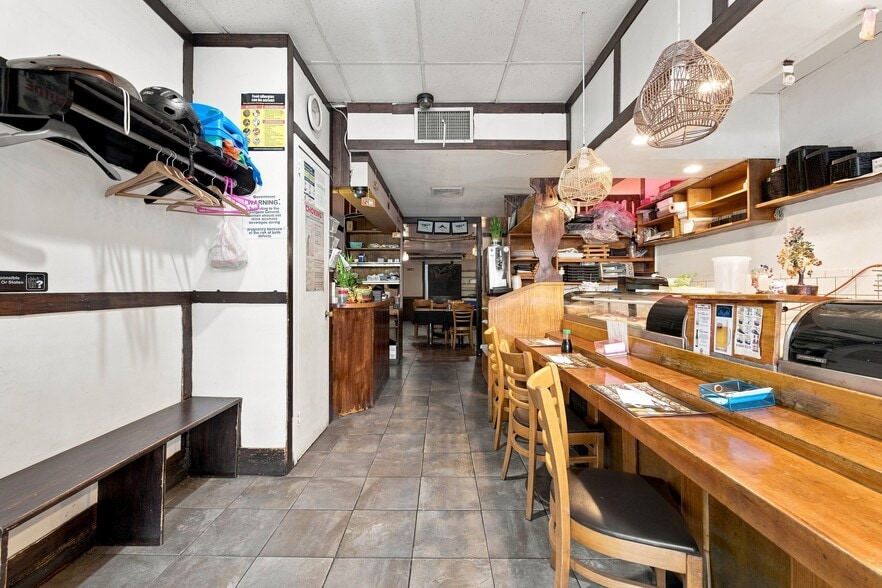 More Photos Of 1557 Second Ave, New York Apartments For Lease