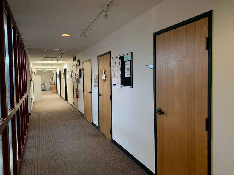 More Photos Of 2441 Le Conte Ave, Berkeley Schools For Lease