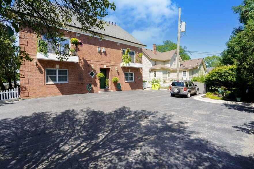 More Photos Of 206 E Liberty St, Milford Medical For Sale