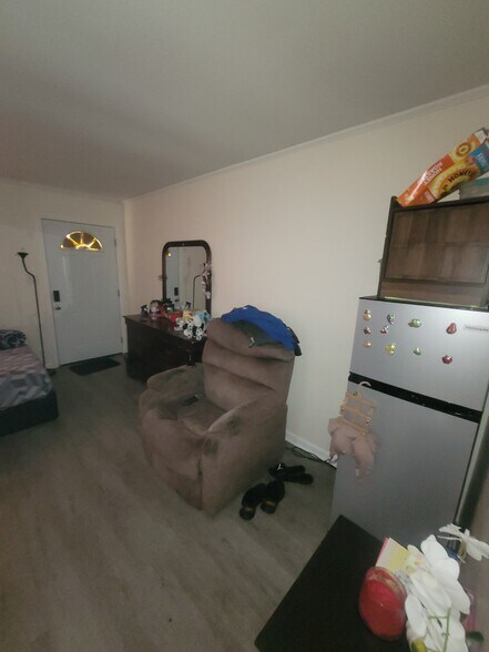 More Photos Of 1458 W 32nd St, Indianapolis Apartments For Sale