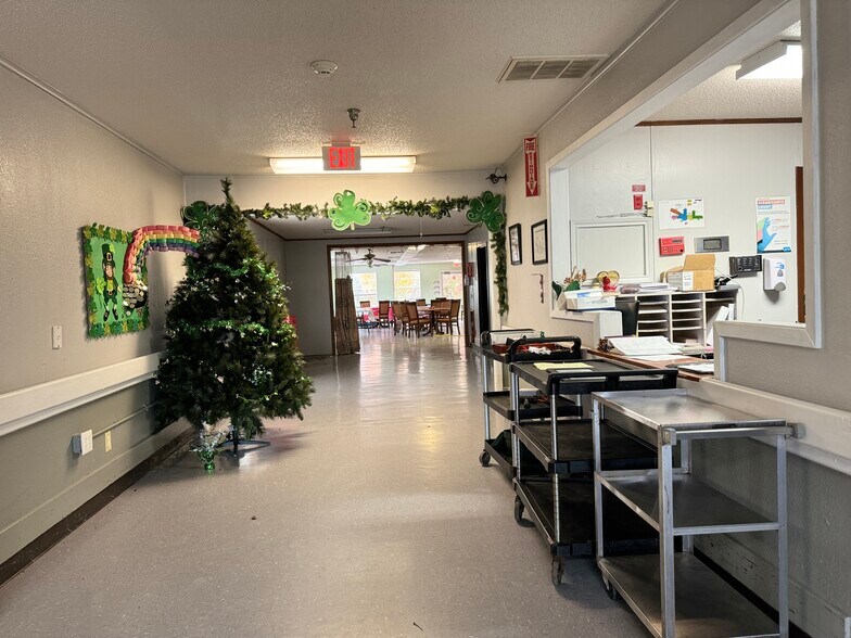 More Photos Of 540 SE Front St, De Kalb Skilled Nursing Facility For Sale