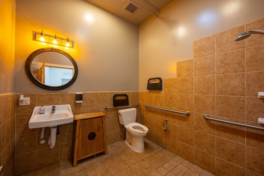 More Photos Of 313-323 Princeton Ave, Half Moon Bay Service For Lease