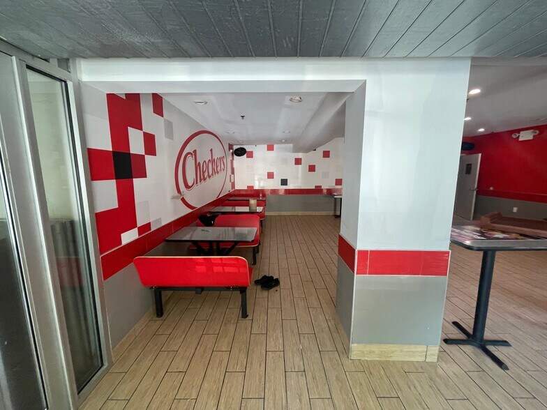 More Photos Of 133-18 Guy R Brewer Blvd, Jamaica Fast Food For Lease