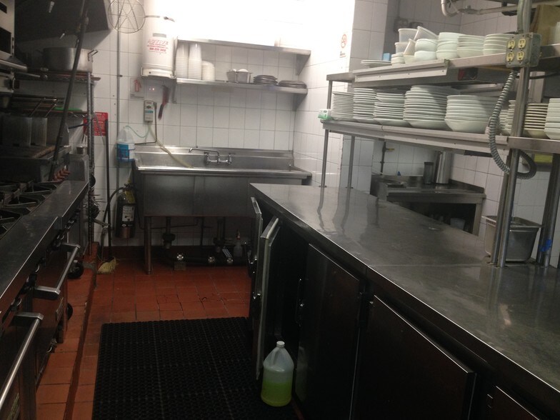 More Photos Of 151 E 19th St, New York Apartments For Lease