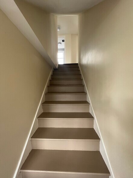 More Photos Of 266 Hebron Ave, Glastonbury Storefront Retail Office For Lease