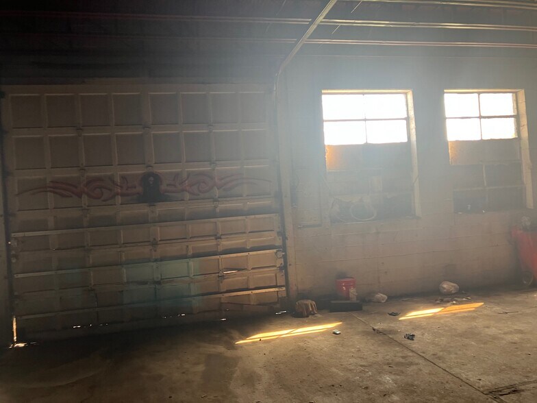More Photos Of 842-844 Island Ave, McKees Rocks Warehouse For Sale