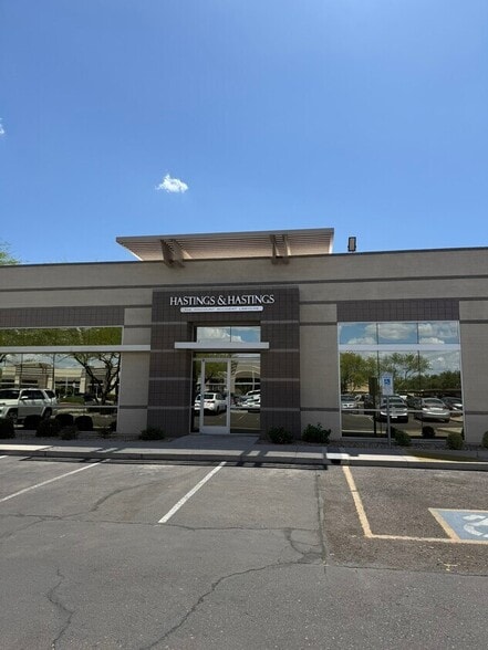 More Photos Of 9150 W Indian School Rd, Phoenix Office For Sale