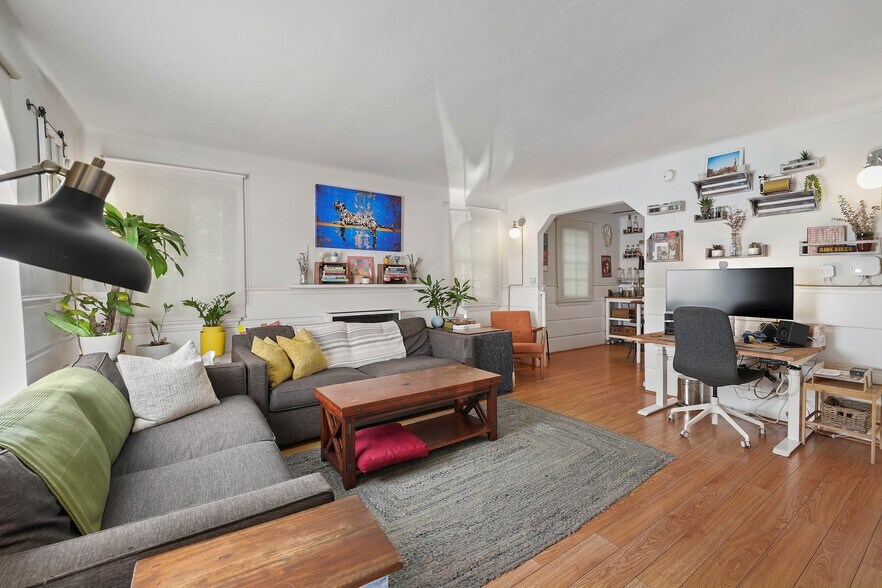 More Photos Of 155 S Westmoreland Ave, Los Angeles Apartments For Sale