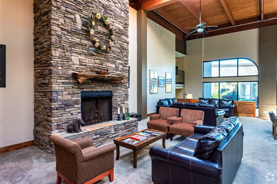 More Photos Of 201 Sugarloaf Rd, Hendersonville Hotel For Sale