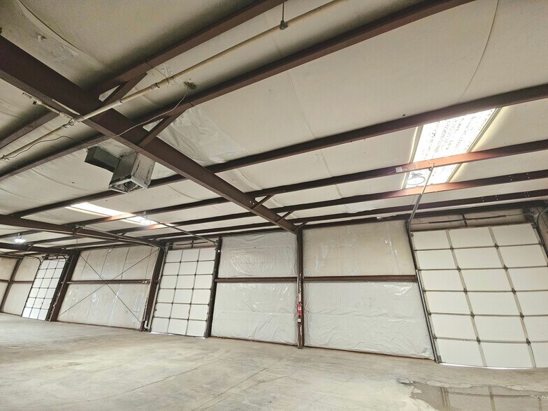 More Photos Of 1470 E Gardena Rd, Fort Mohave Flex For Lease