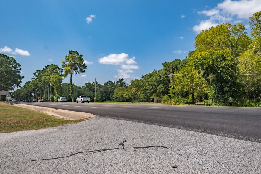 More Photos Of 1408 State Highway 95, Bastrop Land For Sale