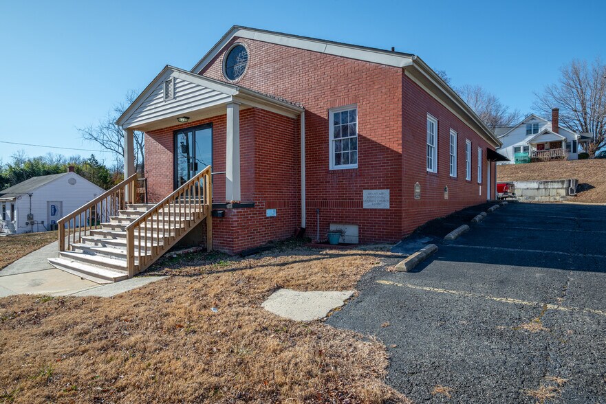More Photos Of 402 Worth St, Mount Airy Religious Facility For Sale
