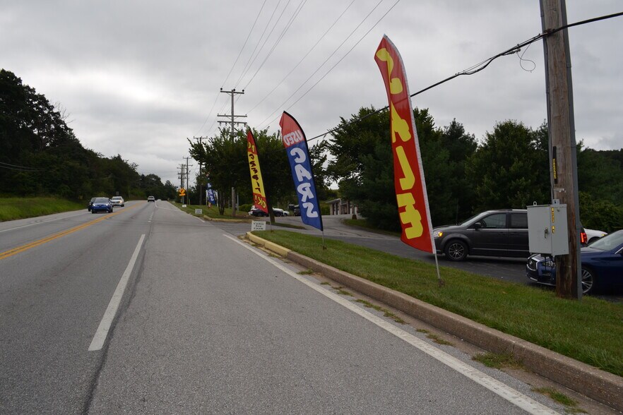 More Photos Of 4028 Hanover Pike, Manchester Auto Repair For Sale