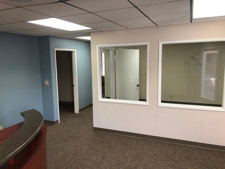 More Photos Of 10951 Sorrento Valley Rd, San Diego Office For Lease