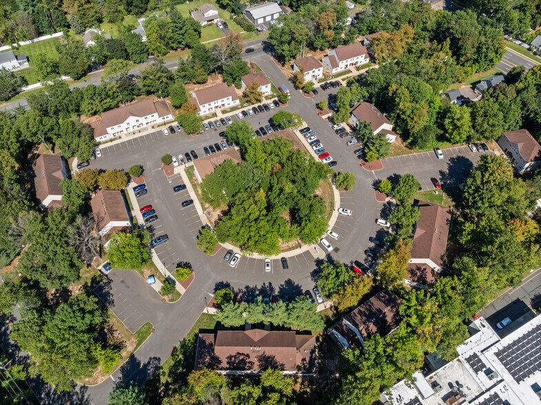 More Photos Of 11 Clyde Rd, Somerset Office For Sale