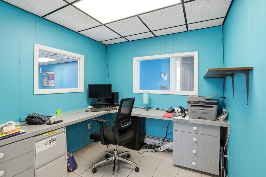 More Photos Of 4169 Iris Pl, Bethpage Medical For Sale