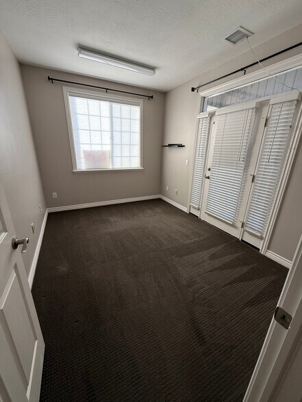 More Photos Of 12401 S 450 E, Draper Medical For Lease