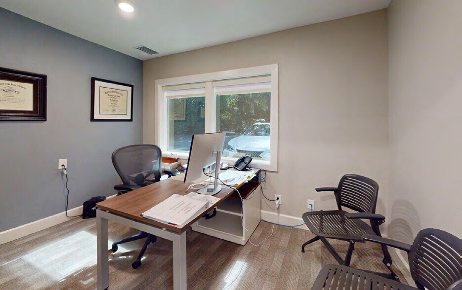 More Photos Of 1601 E Amelia St, Orlando Office For Sale