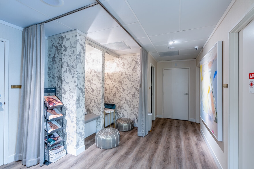 More Photos Of 7301 Girard Ave, La Jolla Medical For Lease