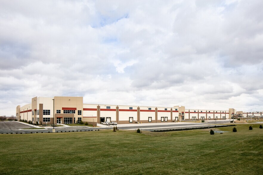 More Photos Of 5701 Park Ave, Des Moines Industrial For Lease